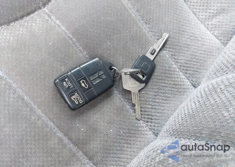 1997 Oldsmobile Cutlass Supreme Series I z USA, uszkodzony, nr VIN 1G3WH12M2VF320899